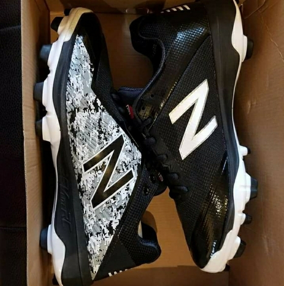 Mens New Balance Softball Cleats 